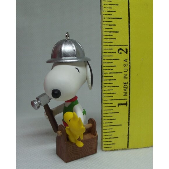 Hallmark Keepsake Ornament 2015 Building Buddies Spotlight Snoopy Peanuts 18th - Picture 3 of 12